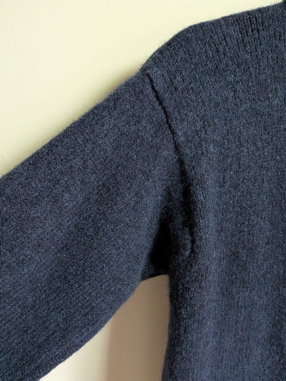 VINTAGE Navy Alpine Scene Cabin Dainty Knit Shetland Wool Cardigan Size Large - Picture 5 of 13